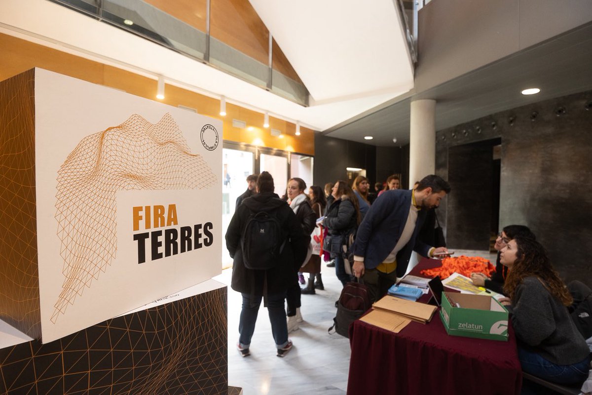 🎭 #FiraTerres celebrarà la segona edició al Vallès Oriental!

📆Del 4 al 8 de febrer a Granollers, Canovelles i Les Franqueses del Vallès.

Organitzada per <a href="/ciatre_teatre/">CIATRE</a>, la fira de teatre de sala forma part del I Pla d’impuls del teatre de Catalunya.

👉🏻icec.gencat.cat/ca/actualitat/…