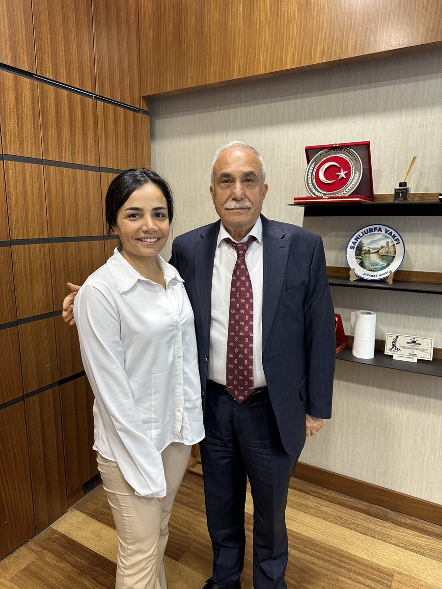 Emel Sevim (@emelsevim63) on Twitter photo Kıymetli büyüğümüz <a href="/aefakibaba/">Dr. Ahmet Eşref FAKIBABA</a> ‘yı bayram sonrası meclisdeki makamında ziyaret ederek hasbihal ettik. <a href="/iyiparti_urfa/">İYİ PARTİ Ş.URFA İL BAŞKANLIĞI,</a> teşkilatımıza iletilmek üzere selamlarını aldık. Şanlıurfa İYİ olacak.
<a href="/AliErogllu/">Ali £roğlu</a> <a href="/ibrahimyldrm_63/">ibrahim halil Yıldırım</a> <a href="/IyiKarakopru/">Karaköprü İyi Parti</a> <a href="/iyieyb/">İYİ PARTİ EYYÜBİYE☀️</a> <a href="/siverekiyiparti/">Siverek İyi Parti</a> Kıymetli büyüğümüz <a href="/aefakibaba/">Dr. Ahmet Eşref FAKIBABA</a> ‘yı bayram sonrası meclisdeki makamında ziyaret ederek hasbihal ettik. <a href="/iyiparti_urfa/">İYİ PARTİ Ş.URFA İL BAŞKANLIĞI,</a> teşkilatımıza iletilmek üzere selamlarını aldık. Şanlıurfa İYİ olacak.
<a href="/AliErogllu/">Ali £roğlu</a> <a href="/ibrahimyldrm_63/">ibrahim halil Yıldırım</a> <a href="/IyiKarakopru/">Karaköprü İyi Parti</a> <a href="/iyieyb/">İYİ PARTİ EYYÜBİYE☀️</a> <a href="/siverekiyiparti/">Siverek İyi Parti</a>
