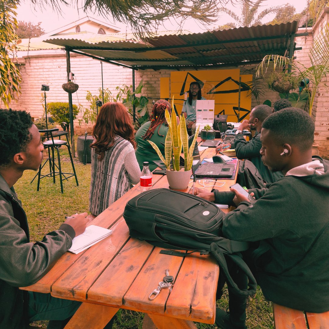 Zaluso Arts (@zalusoarts) on Twitter photo "Your network is NOT your net worth."
<a href="/TheNtilo/">Lord Timothée</a> dropped gems on building value that sticks - beyond clout, beyond hype.
A big thank you to everyone who pulled up for this OffScript session 🙌
#timmymw #lordtimothée #zalusoarts #artyourservice "Your network is NOT your net worth."
<a href="/TheNtilo/">Lord Timothée</a> dropped gems on building value that sticks - beyond clout, beyond hype.
A big thank you to everyone who pulled up for this OffScript session 🙌
#timmymw #lordtimothée #zalusoarts #artyourservice