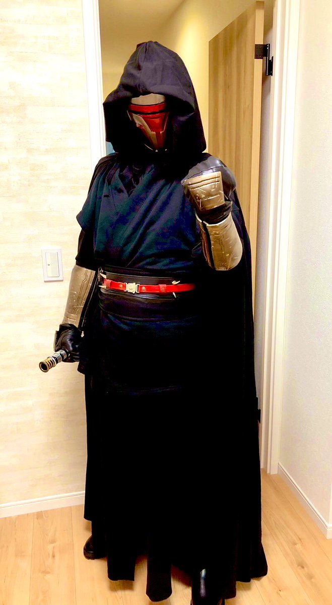 utnc22's tweet image. 暗黒面のパワーはすばらしいぞ。

#darthrevan
#starwarscosplay