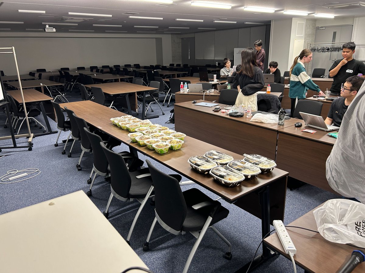 🎓【春学期最初の院ゼミ】📚
本日、今学期1回目の院ゼミを行いました！
院生同士でお互いの研究内容を共有し、たくさんの学びと刺激を得ることができました💡🧠

#院ゼミ #研究共有 #大学院