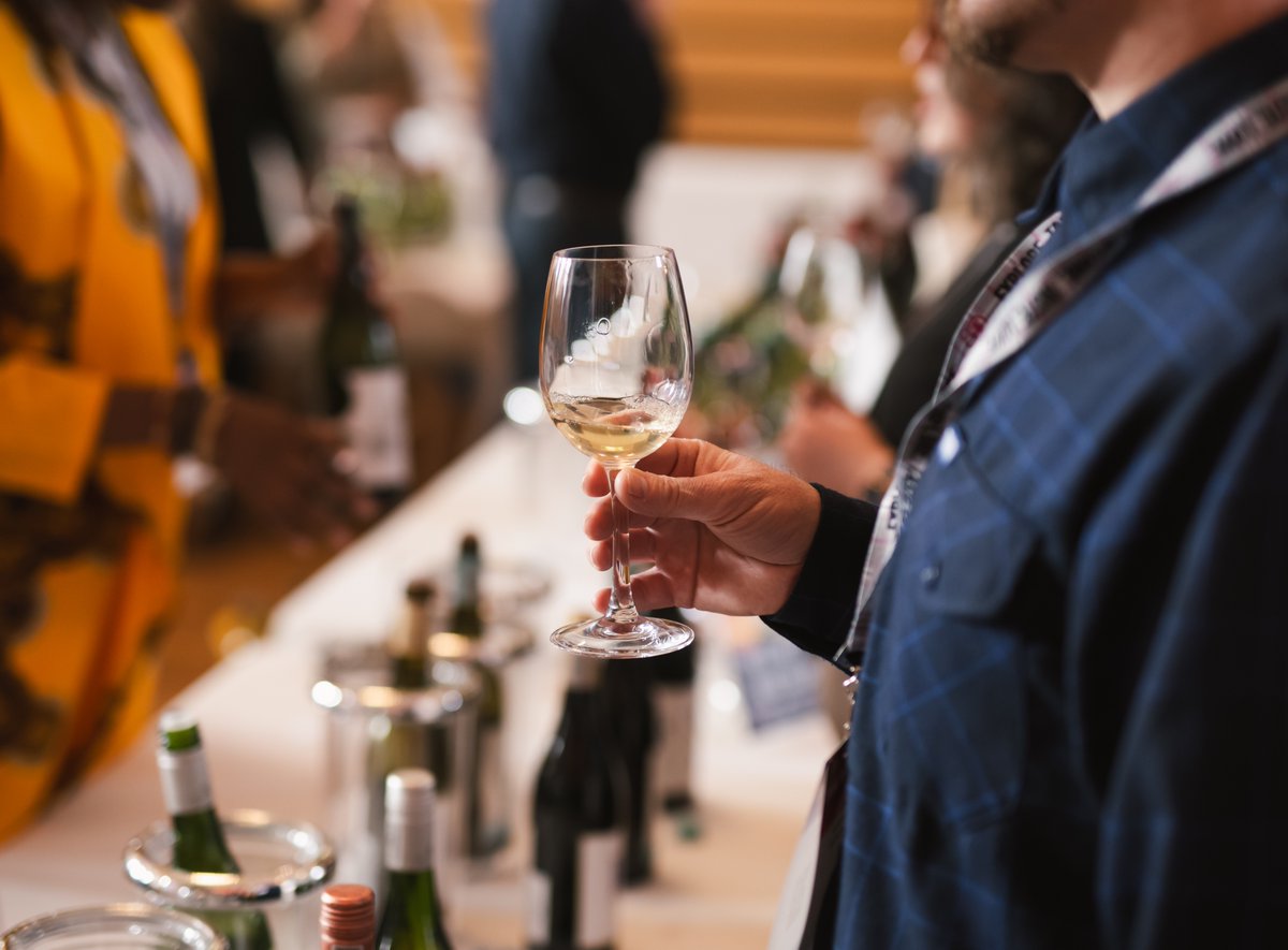 We're H I R I N G 🍷 🏴󠁧󠁢󠁳󠁣󠁴󠁿 Inverarity Morton is on the lookout for a detail-driven logistics professional to join our team as a Wine Stock Controller. In this fast-paced role, you’ll manage international stock orders &amp; global  logistics 📍#Thornlibank  IM HQ shorturl.at/PyPUN