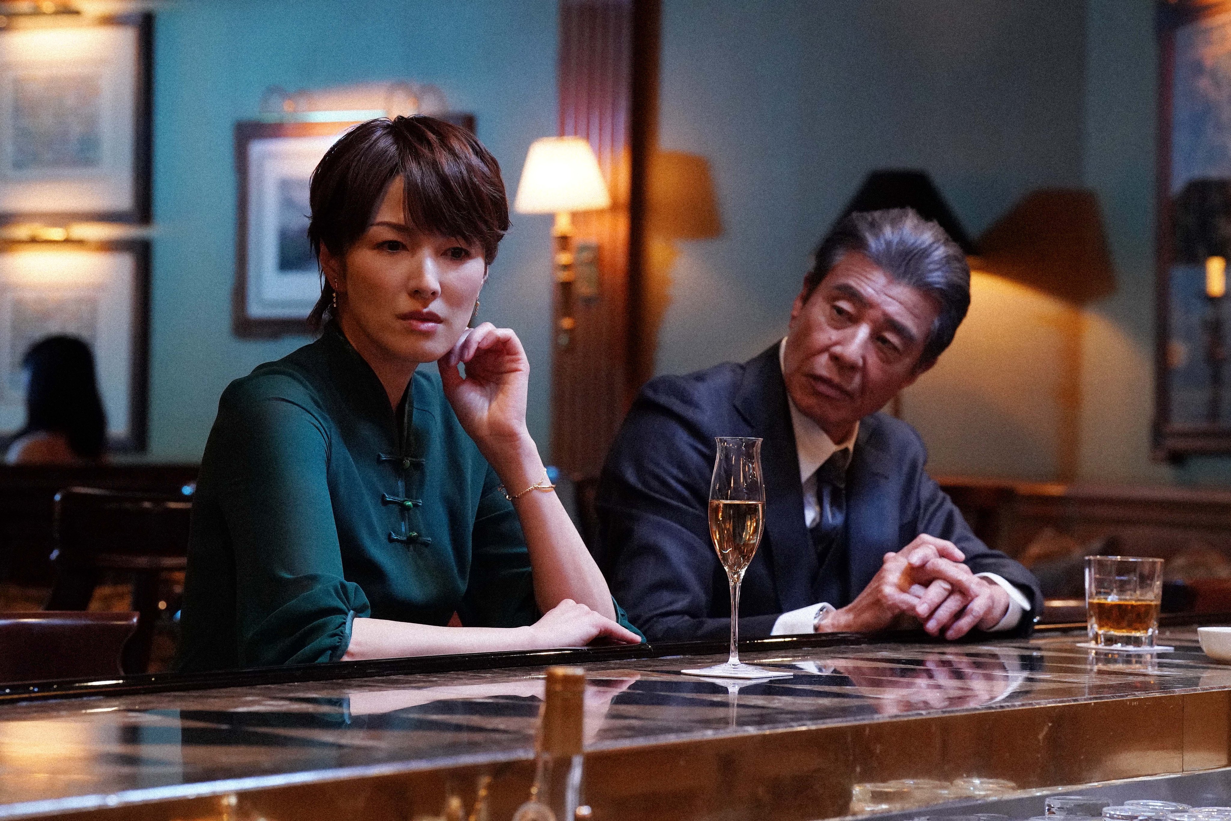 あぶない刑事映画ロビー写真柴田恭兵舘ひろし あぶない刑事映画ロビー写真柴田恭兵舘ひろし 舘ひろし＆柴田