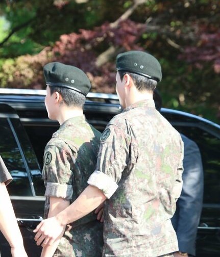 jikookers how are we feeling 😭