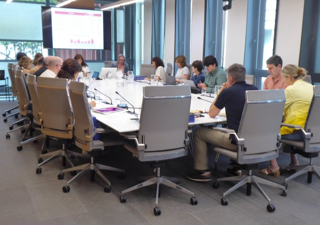 Emakumeen eta Gizonen Berdintasunerako IV. Foru Planaren berri eman du Nerea Isasi sail horren zuzendariak / Información sobre el IV Plan Foral para la Igualdad de Mujeres y Hombres a cargo la, directora del área, Nerea Isasi jggipuzkoa.seneca.tv/watch?id=ZWJhM…