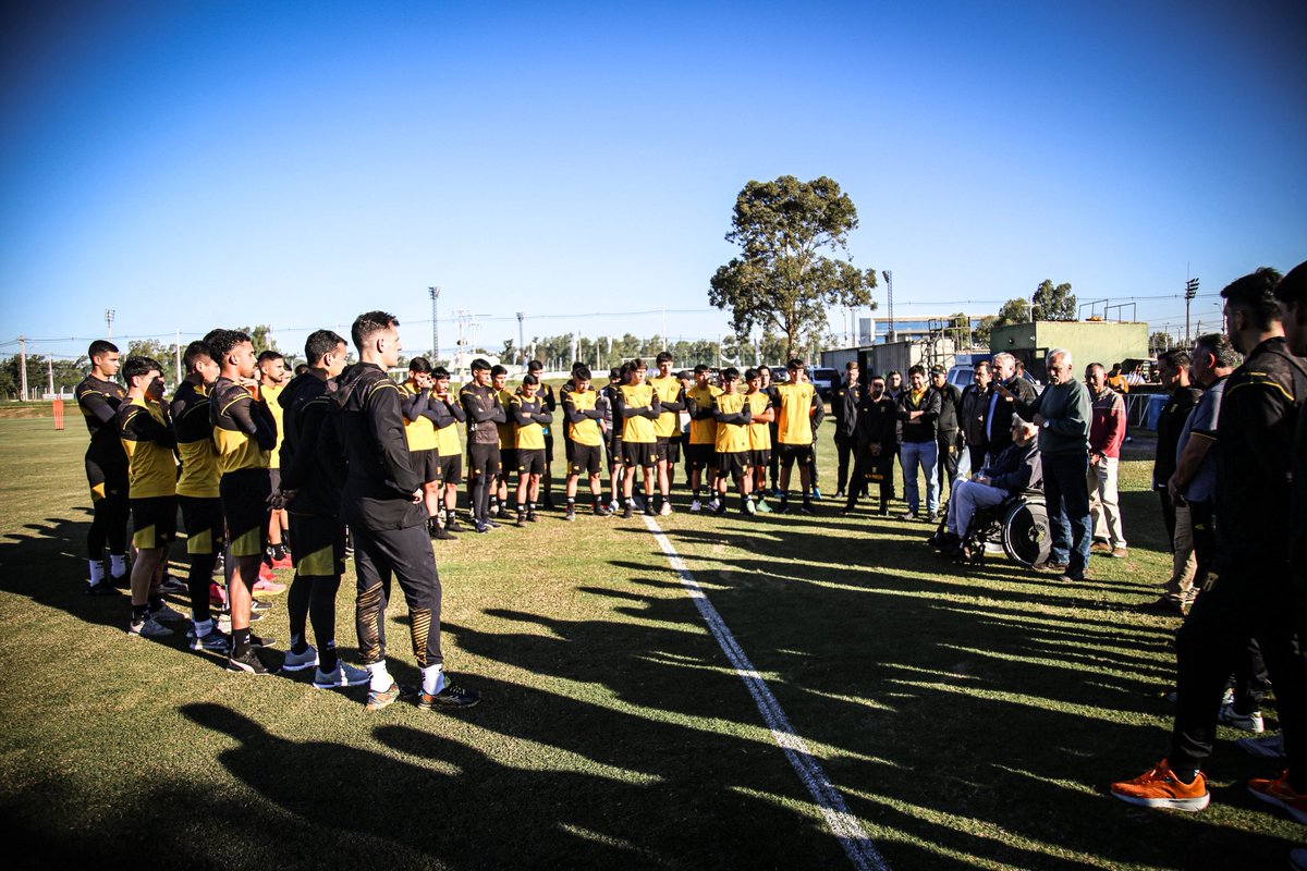 ⏸️ En marcha la 𝐄𝐫𝐚 𝐁𝐞𝐫𝐧𝐚𝐲. ¡Vamos! 

#VamosLegendario🟡⚫️