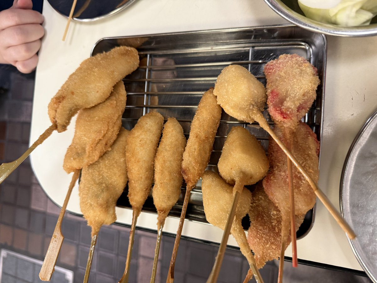 TAC梅田校で税理士試験の模試を受けてきました。試験で頭使ってヘロヘロです。

試験の感想を言い合いながら食べる串カツは美味い😋