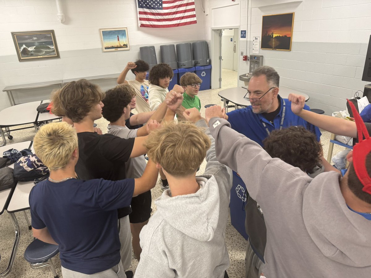 Coach Jones tweet media