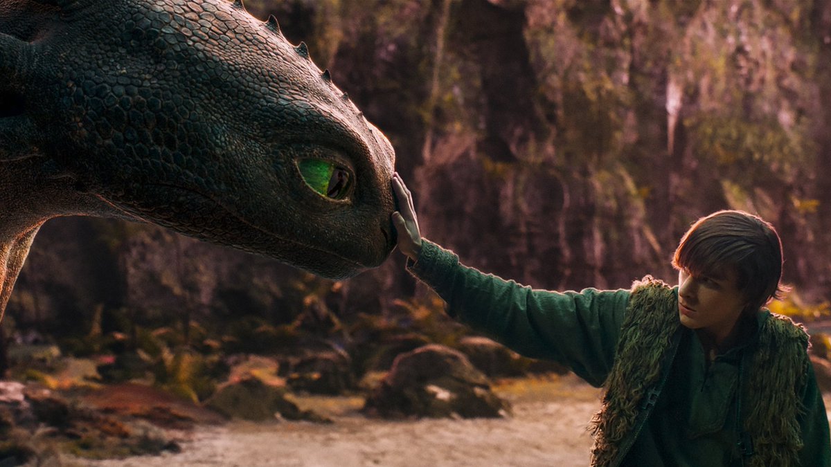 #HowToTrainYourDragon การรีเมคที่เหมือนดราฟแบบช็อตต่อช็อต ดูแบบเพลินและมีความสุข และหนังยังมีหัวใจ และ จิตวิญญาณเต็มเปี่ยม งานภาพทั้งตัวมังกรแต่ละตัวหรือ เกาะ เบิร์ค ถูกเนรมิตมาอย่างปราณีต จดหมายรักถึงแฟนๆเจ้าเขี้ยวกุด เอาไป 9/10 #movietwit #อภินิหารไวกิ้งพิชิตมังกร #เขี้ยวกุด