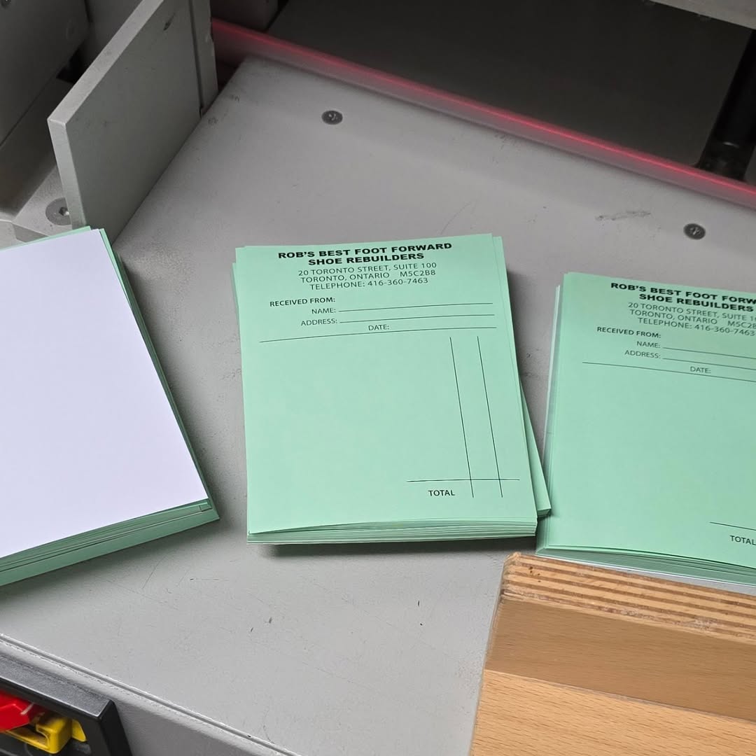 TheUPSStore_CAN's tweet image. Do you need custom #notepads? The UPS Store can help you design and print notepads that will leave a lasting impression.

📷: The UPS Store 336