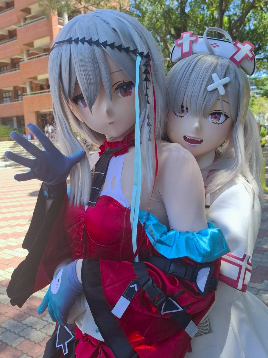 🌈🕒/💉💘
「恩?我在治療傷者呀，你也要治療嗎」
「👋」

斯卡蒂 <a href="/uma_error404/">UMA/ユーマ</a> 
健屋花那 <a href="/MapleSyrupKig/">𝙈𝙖𝙥𝙡𝙚𝙎𝙮𝙧𝙪𝙥 🍁 楓糖 🍯</a> 

#kigurumi  #着ぐるみ