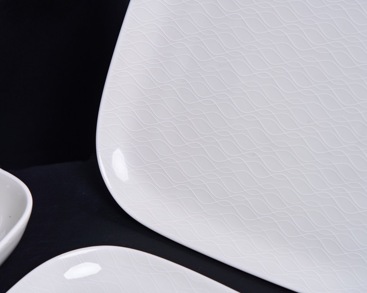 بمناسبة مرور 75 عامًا، نُضيف لمسة من الأصالة إلى مجموعة أطقم الطعام الجديدة على درجة الصقر الذهبي، بتصاميم فريدة مستوحاة من إرثنا العريق في الأجواء.

#طيران_الخليج #البحرين #الذكرى_75 #75عام