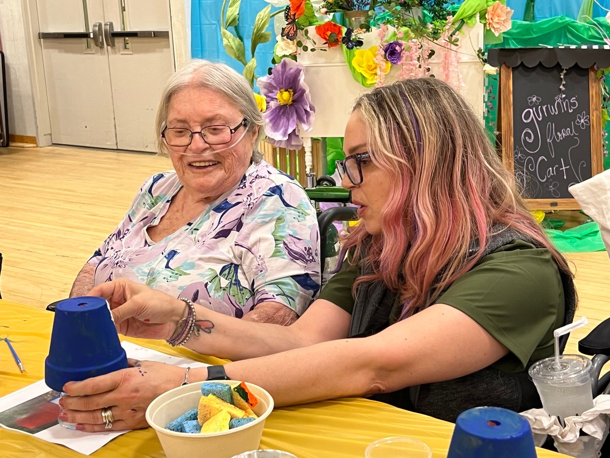 GurwinJewish's tweet image. Our residents at #Gurwin Jewish Nursing &amp;amp; Rehabilitation Center had a gnome-tastic time with this summer’s creative project — turning simple terracotta pots into charming garden gnomes! 

#SummerFun #GnomeProject #CreativeAging #NursingHome #Rehabilitation #GardenGnomes #Commack