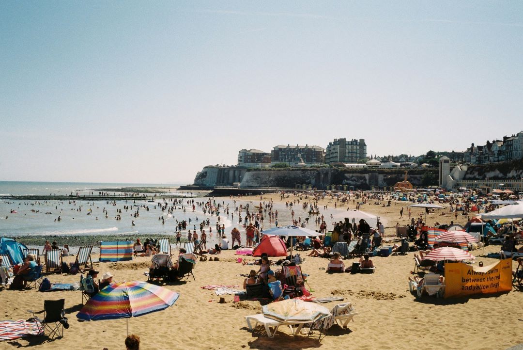 DorianBurtAssoc's tweet photo. Great weather and I've finally got a job that'll take me to the coast, yay!
I can justify a stop at the beach can't I?
And just checking details now, it starts... 
in November 😞 https://t.co/SuDg2l6Mww