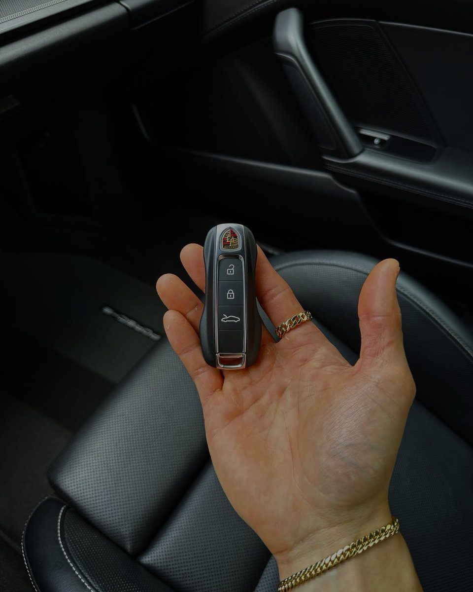 idc what nobody says being financially stable eliminates 90% of your stress