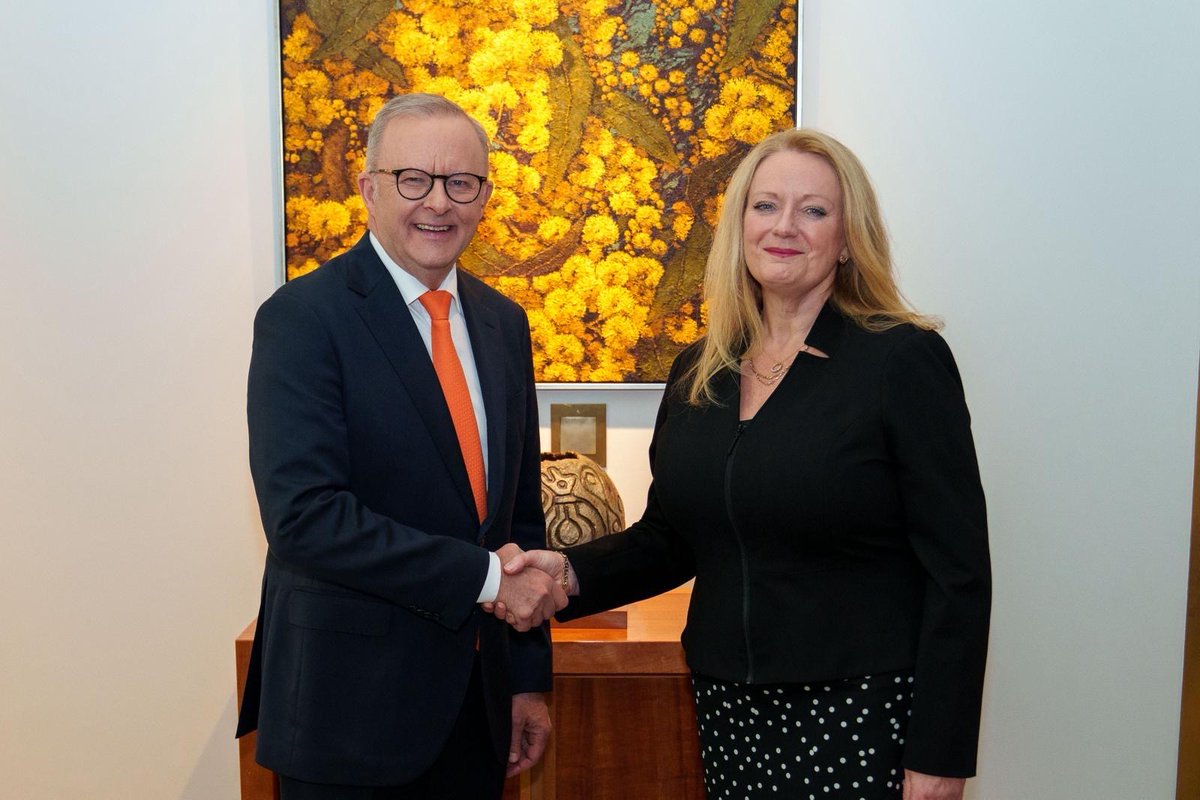 Sarah MacIntosh (@sarahmacfcdo) on Twitter photo Thank you Prime Minister Albanese <a href="/AlboMP/">Anthony Albanese</a> for a great meeting. I'm hugely looking forward to working with you and your Government.
It's an honour to represent 🇬🇧; a privilege to support our thriving 🇬🇧🤝🇦🇺relationship; and a pleasure to be here in 🇦🇺.
<a href="/ukinaustralia/">UK in Australia 🇬🇧🇦🇺</a> Thank you Prime Minister Albanese <a href="/AlboMP/">Anthony Albanese</a> for a great meeting. I'm hugely looking forward to working with you and your Government.
It's an honour to represent 🇬🇧; a privilege to support our thriving 🇬🇧🤝🇦🇺relationship; and a pleasure to be here in 🇦🇺.
<a href="/ukinaustralia/">UK in Australia 🇬🇧🇦🇺</a>