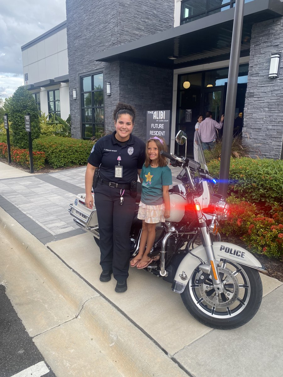 What a fantastic evening at The Alibi at Lake Lilly!
Chief Ogburn joined residents for a friendly game of pool and we had a blast sharing snacks, great company and engaging conversations.
We love making strong community connections.
#NeighborhoodNightOut #OcoeePoliceDepartment