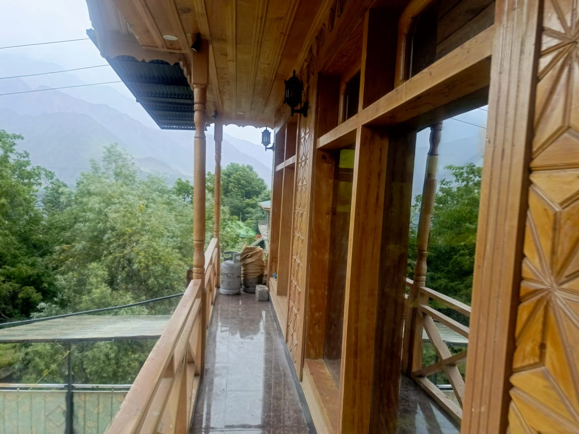 Found a Red-vented Bulbul (Pycnonotus cafer) outside my window  likely a window collision. 
Sad to see such a beautiful bird harmed.
I’ll fix the issue soon. We must design eco-friendly buildings that protect both people &amp; wildlife. 
#Sustainability #BirdSafe #EcoFriendly