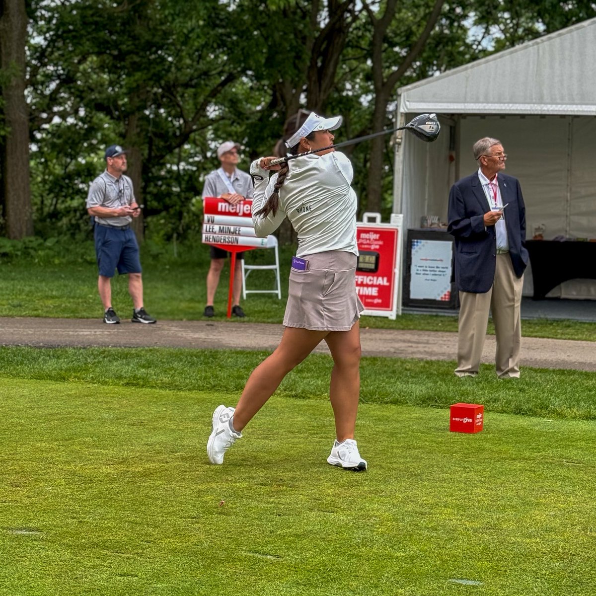 MeijerLPGA's tweet photo. Round 1 is officially underway! We are looking forward to an exciting week of golf! ๐๏ธโโ๏ธ #forehunger https://t.co/PECSzO5sJA