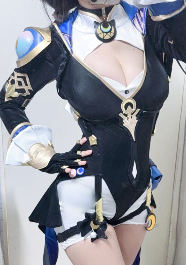 슈트만 입어봣어🥸🥸 이뿌닿ㅎ 헤헤