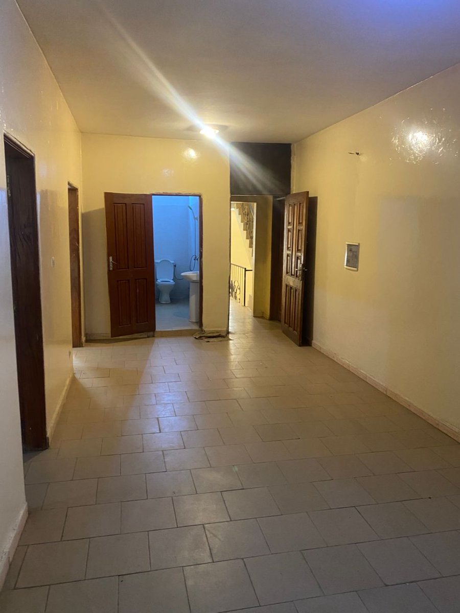 ZalimmoGroup's tweet photo. Appartement Grand Standing situé  à MTOA côté de la station TotalEnergies.
✨ Caractéristiques :
2 Grandes Chambres, 2 salles de bain, double Salon spacieux avec Balcon, Grand Espace Familial, Cuisine, Toilette extérieure
📞 Contactez Zalimmo Group au :
📲 +221 77 183 41 36 https://t.co/i4uegWtueH