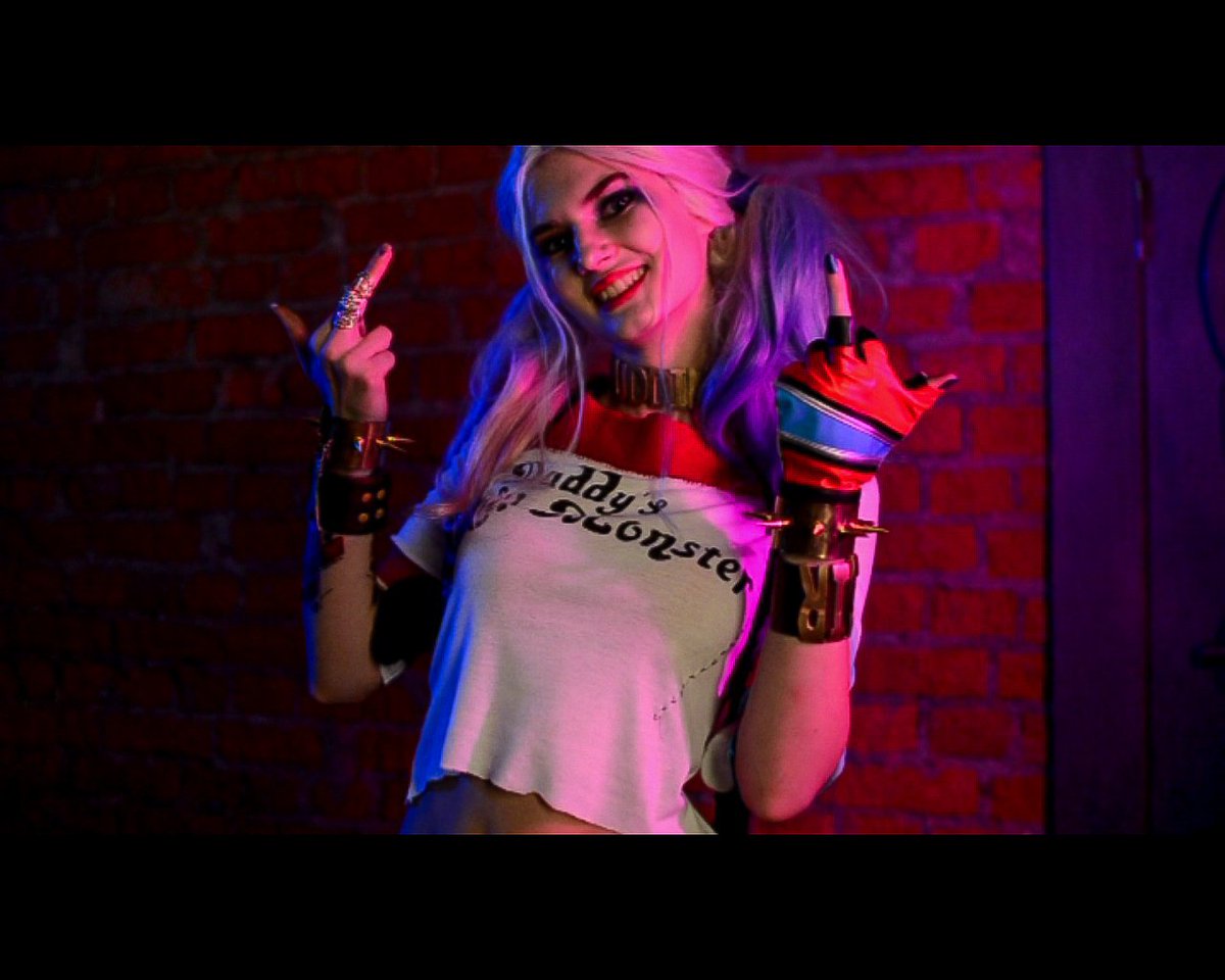 Внезапно откапала невыпущенный контент с Харли