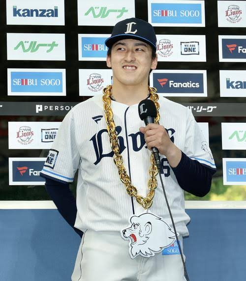 拝啓、ドラゴンズ様。
去年91敗した球団とは全くの別物です。
俺達と称されバカにされがちな中継ぎが全くバカにできません。特にウィンゲンターがエグいです。
野手も西川、長谷川、ネビンなどエグい面々だらけです。
しかし今の西武で一番エグいのはクソデカネックレスです。
#プロ野球申し送り事項