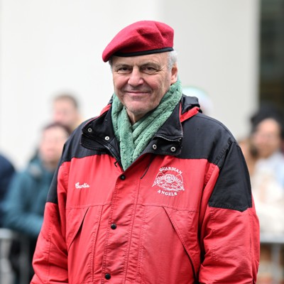 AssembleX New York🇺🇸 (@assemblexny) on Twitter photo 🚨 NYC Republicans —
With Mayor Adams running as an independent and Democrats splitting their vote between Cuomo and Mamdani, we’ve got a real shot to win City Hall.
<a href="/CurtisSliwa/">Curtis Sliwa</a> is in the race fighting for everyday New Yorkers. But to win, we have to show up strong — register 🚨 NYC Republicans —
With Mayor Adams running as an independent and Democrats splitting their vote between Cuomo and Mamdani, we’ve got a real shot to win City Hall.
<a href="/CurtisSliwa/">Curtis Sliwa</a> is in the race fighting for everyday New Yorkers. But to win, we have to show up strong — register