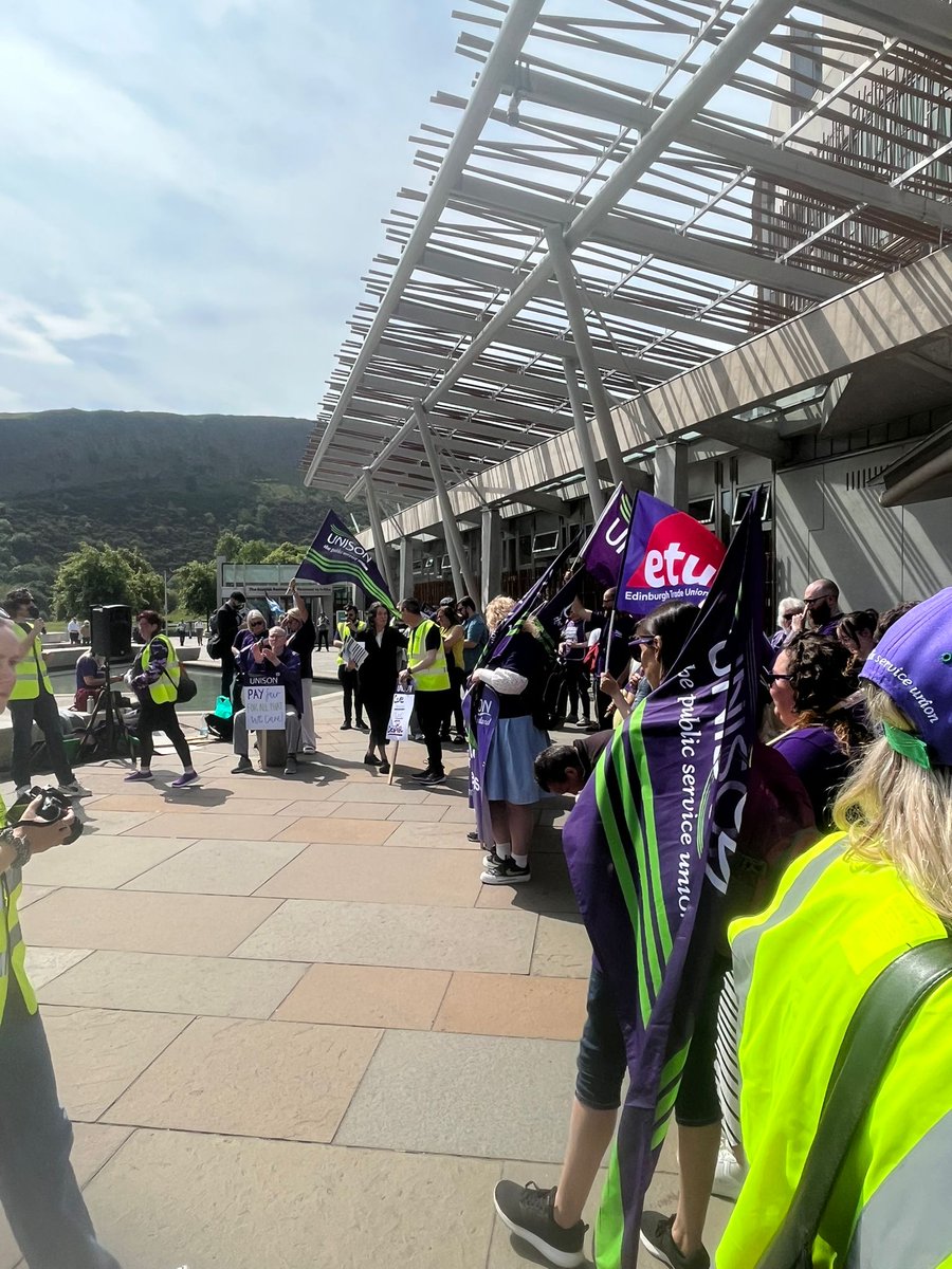 KatySClark's tweet image. Great to join @unisonscot Enable members on strike for a fair pay deal outside the Scottish Parliament today, and then to raise their case with John Swinney at #FMQs