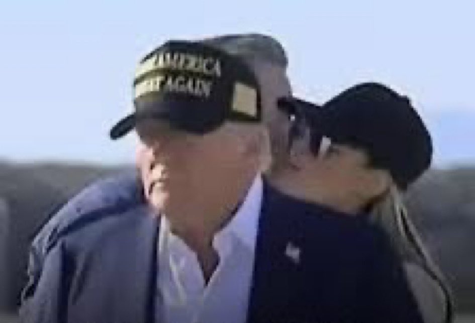 Ever wonder why Trump hates governor Newson so much?

Is because Newsom is younger, stronger, smarter and better looking than demented, grandpa ever was?

Or is it something else?

Yes that is Melania and Gavin behind Trump