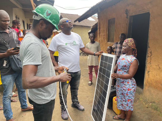 miketerungwa's tweet photo. Thank you Hon. Tajudeen Abbas @Speaker_Abbas for calling on President Bola Ahmed Tinubu to prioritize Renewable Energy to solve Nigeria's Energy poverty on #DemocracyDay
#NationBuilding
#June12
#Solar4Communities
#Solar
Obasanjo
Tunde
Portable
Big 13
Big Banju
#BREEKING https://t.co/zd8Qf5MiSJ