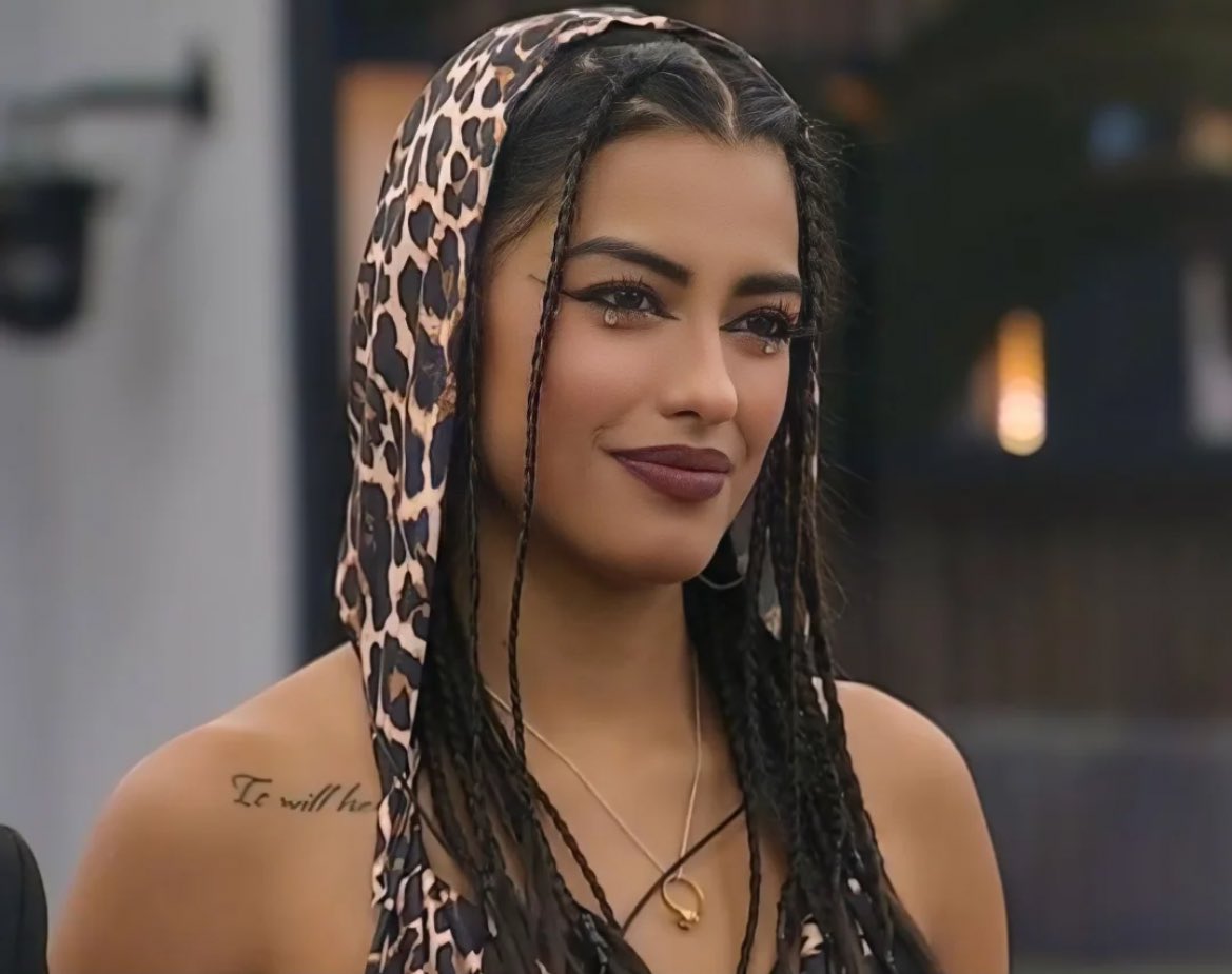 GranGhHermano's tweet photo. Estamos TODOS de acuerdo que uno de ellos 3 tiene que ganar este #GranHermano ? Por eso necesitamos unirnos y todo mandar TATO AL 9009 #TatoAl9009 #GHxToraYPoggi https://t.co/0qNh0uwPEx
