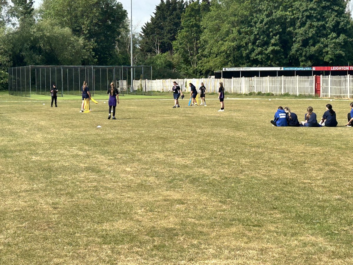 Leighton-LinsladeSSP (@llssp) on Twitter photo Great to be at <a href="/lbtcc/">Leighton Buzzard Town CC</a> for the Yr 3/4 Cricket Competition
Well Done to <a href="/linsladeschool/">Linslade School</a> & Leighton middle school for umpiring <a href="/englandcricket/">England Cricket</a> <a href="/YourSchoolGames/">School Games</a> <a href="/YouthSportTrust/">Youth Sport Trust</a> Great to be at <a href="/lbtcc/">Leighton Buzzard Town CC</a> for the Yr 3/4 Cricket Competition
Well Done to <a href="/linsladeschool/">Linslade School</a> & Leighton middle school for umpiring <a href="/englandcricket/">England Cricket</a> <a href="/YourSchoolGames/">School Games</a> <a href="/YouthSportTrust/">Youth Sport Trust</a>
