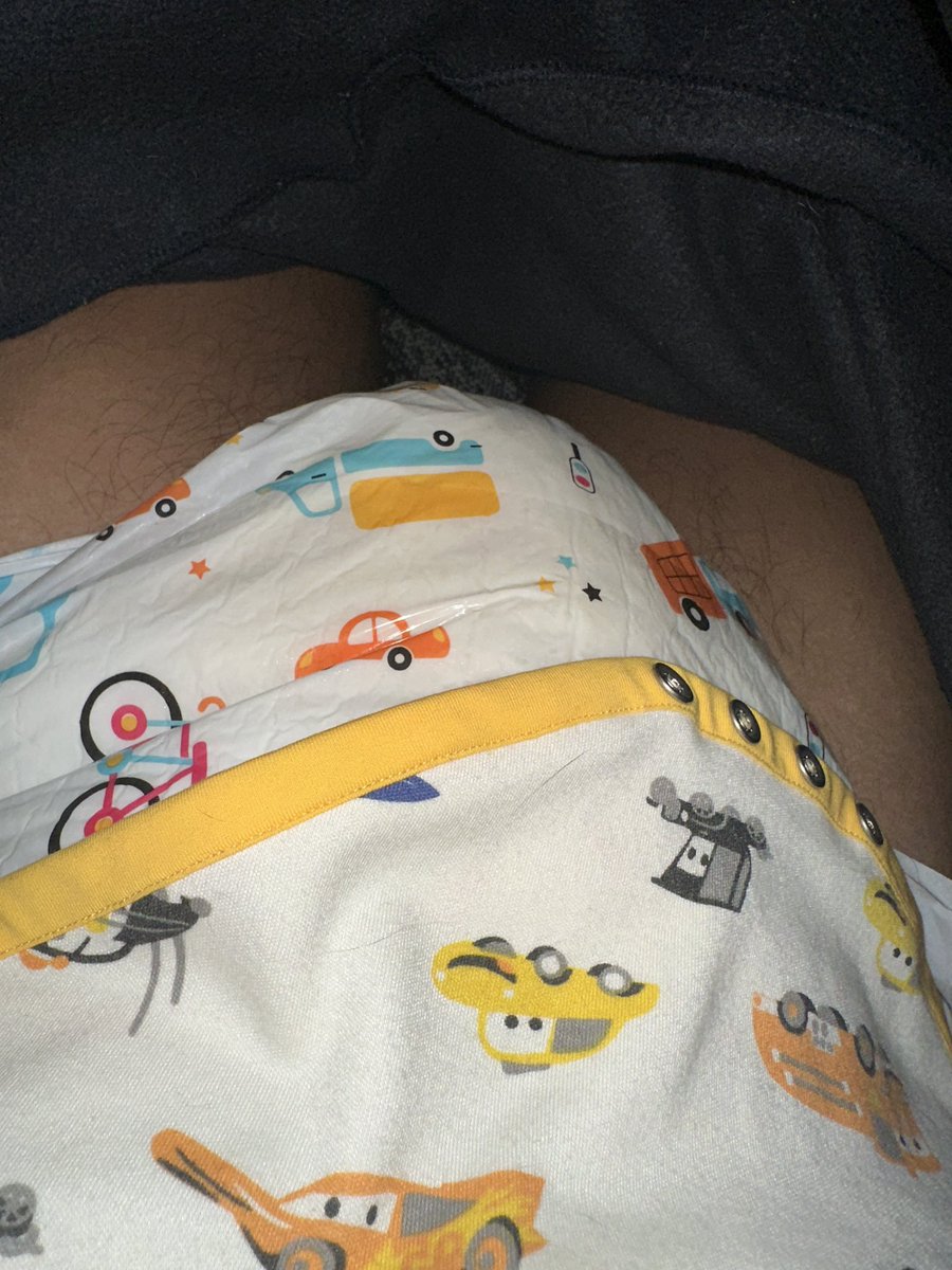 MarcTuker's tweet photo. I think I had a small accident 🥺🥺🥺 https://t.co/5mQzk5A5JF