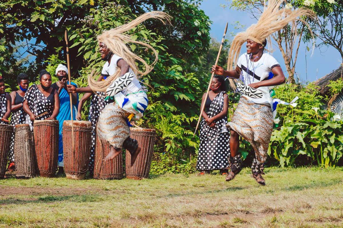 africatouchdown's tweet photo. Visit the Gorilla Guardians Village during your stay to connect with local communities, explore their traditions, and experience Rwanda’s vibrant culture through dance, cuisine, and crafts!

This cultural tour offers a meaningful glimpse into daily life and the bond between people and place, perfect for travellers seeking more than just nature.

#amarembo #rwanda #touchdownafrica #travelwithtouchdown #exploreafrica #travelafrica #rwandasafari #wildernessescape #visitrwanda #culturetour #gorillaguardians