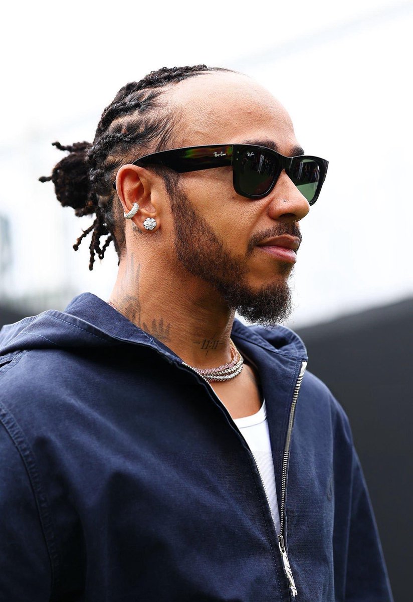 GazzettaFerrari's tweet photo. 🎙️| Sir Lewis Hamilton: "And for everyone writing stories about me not racing.”

“I have literally just started, and I am here for the long haul. Zero doubts." 🔥😮‍💨 https://t.co/4AyXcLHFtC
