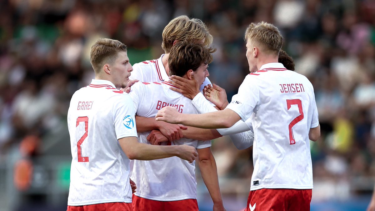 Tillykke, Willy - William #Bøving trifft zum zwischenzeitlichen 2:2 und holt sich mit Dänemark den ersten Sieg bei der #U21EURO! 🇩🇰 #sturmgraz