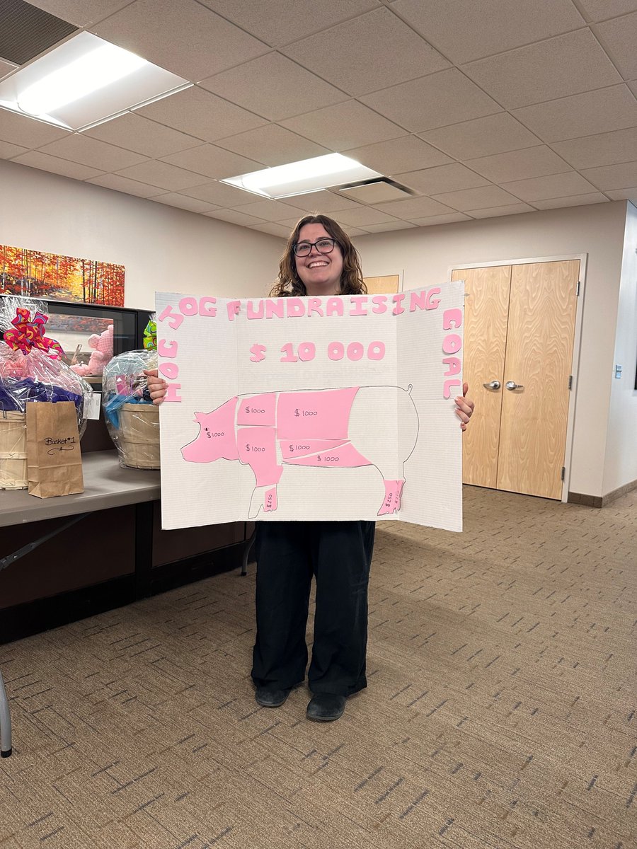 We’re trotting closer to our $10,000 goal and our fundraising pig is starting to fill out! Yesterday we held our annual Pancake Breakfast Fundraiser for the #HogJog  at the #OPC2025 in support of <a href="/StratfordHOB/">Stratford House of Blessing Food Bank</a> Donate here - raceroster.com/events/2025/99…