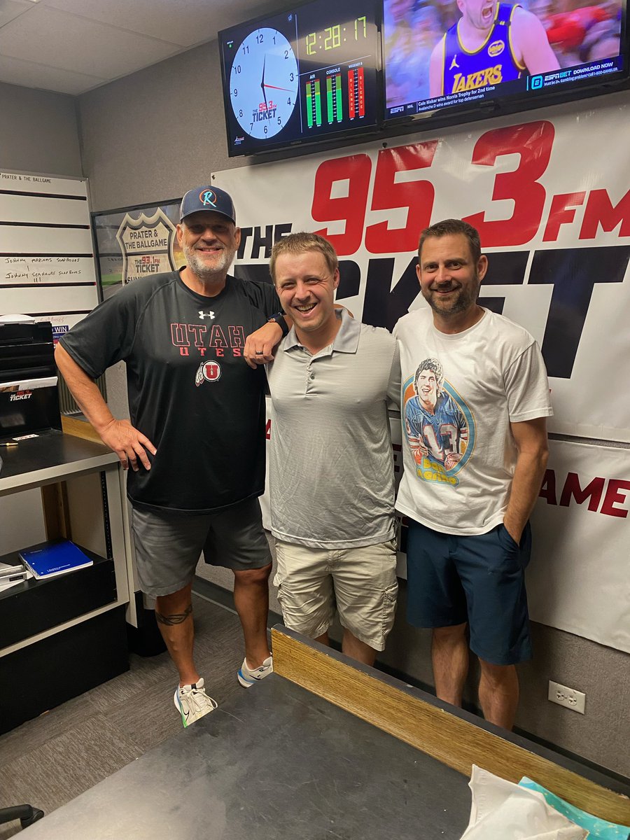 g_frank6's tweet image. Time for another career move.
I’m joining @KTIK_953FM as the station PD and will be working with @MikeFPrater and @Ballgame_KTIK in the afternoon drive slot on Idaho Sports Talk from 3-6 PM MT.
Looking forward to engaging with the audience in Boise and beyond!