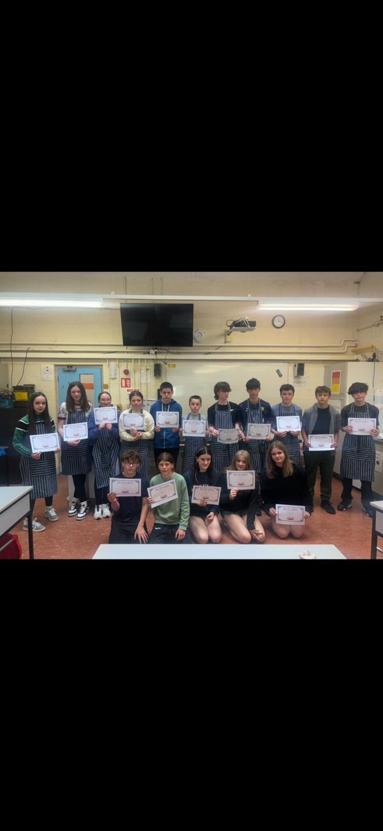 Coláiste Cholmcille tweet media