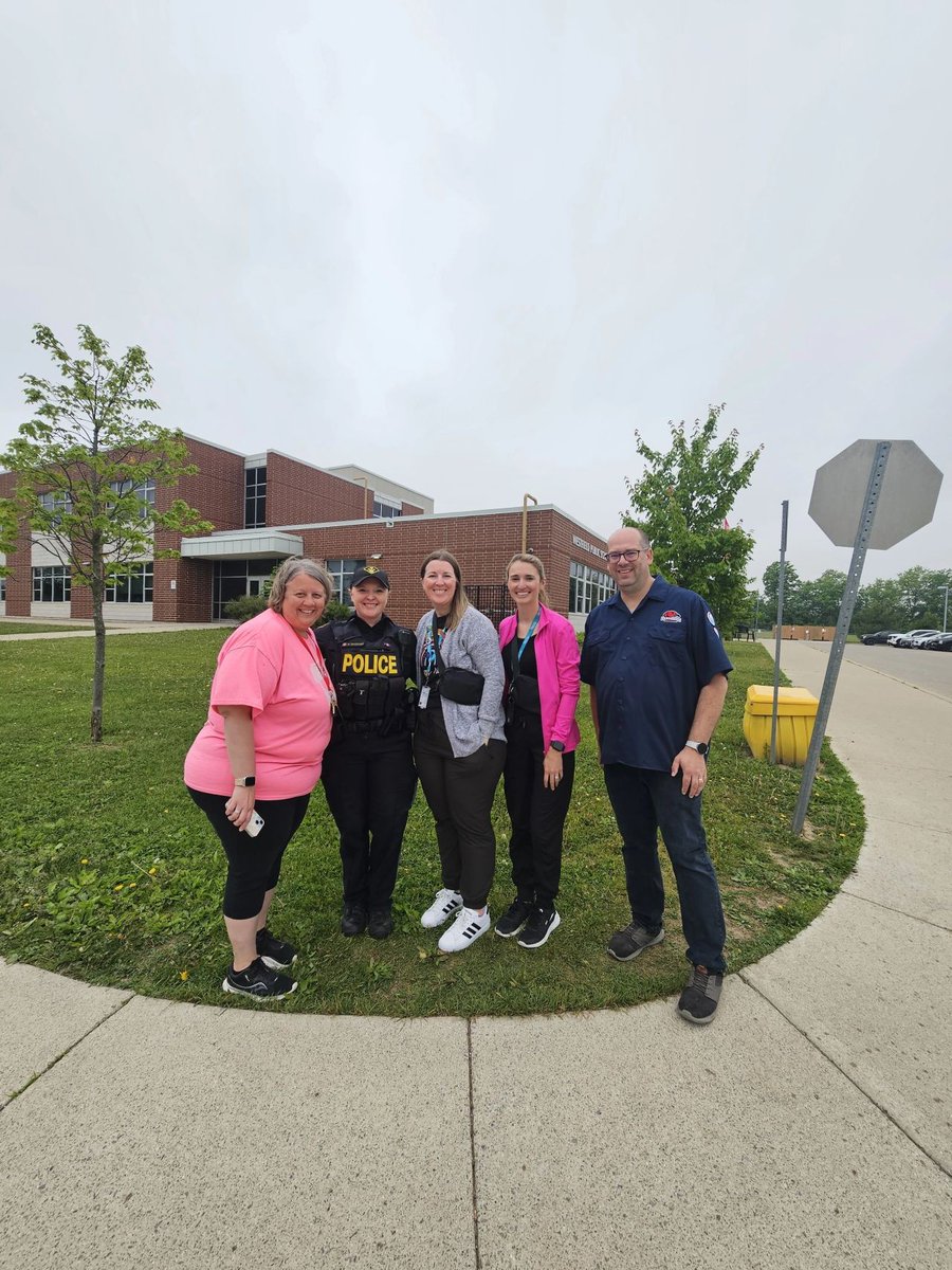HealthyWayCons's tweet photo. 🚨New Blog Post: A Dozen Years with @ELMO_ASRTS 🚨 Reflecting on my last 12 years making a difference in our community and the amazing people I have worked with! 
@TheHEALab @mybigyellowbus @MLHealthUnit @SW_PublicHealth @CityofLdnOnt 
https://t.co/YSy1dLSbm0 https://t.co/fm6KIb7XBj