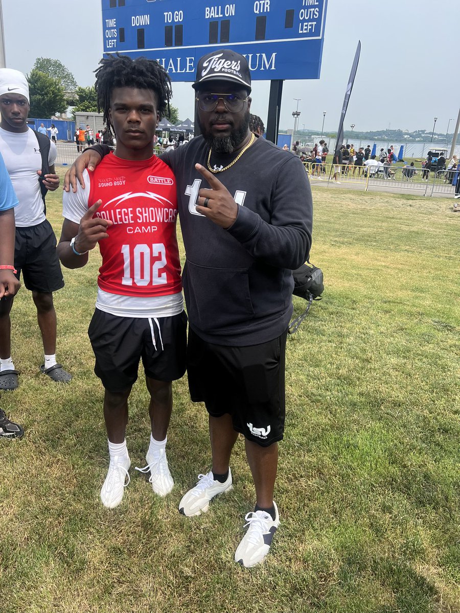 Marion (Speedy) Stewart (@marionstewart82) on Twitter photo Tennessee state offered✝️ #AGTG #tigers <a href="/KC_CoachTP/">Coach Terel Patrick</a> <a href="/CoachAronde/">KC_CoachAronde</a> <a href="/smsbacademy/">SoundMind SoundBody®</a> <a href="/CoachBlackwell_/">Curtis Blackwell II</a> <a href="/247Sports/">247Sports</a> <a href="/Rivals/">Rivals</a> Tennessee state offered✝️ #AGTG #tigers <a href="/KC_CoachTP/">Coach Terel Patrick</a> <a href="/CoachAronde/">KC_CoachAronde</a> <a href="/smsbacademy/">SoundMind SoundBody®</a> <a href="/CoachBlackwell_/">Curtis Blackwell II</a> <a href="/247Sports/">247Sports</a> <a href="/Rivals/">Rivals</a>