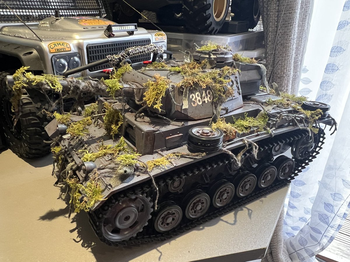 LittleJohn_RC's tweet photo. Another new addition to the RC collection. Heng Long German Panzer III with sound, smoke and fires BBโs ๐#HengLong #RCTanks #PanzerIII #RCFun https://t.co/SiVwfybawV