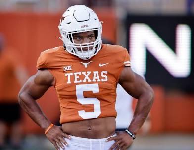 Blessed to receive an offer from Texas 
<a href="/Coach_Drew1/">Andrew Watson</a> 
<a href="/MacCorleone74/">Rion (Ree-un) Young</a> 
<a href="/BHoward_11/">Brandon Howard</a> 
<a href="/SWiltfong_/">Steve Wiltfong</a> 
<a href="/samspiegs/">Sam Spiegelman</a> 
<a href="/ChadSimmons_/">ChadSimmons</a> 
<a href="/LawrencHopkins/">Lawrence Hopkins</a>