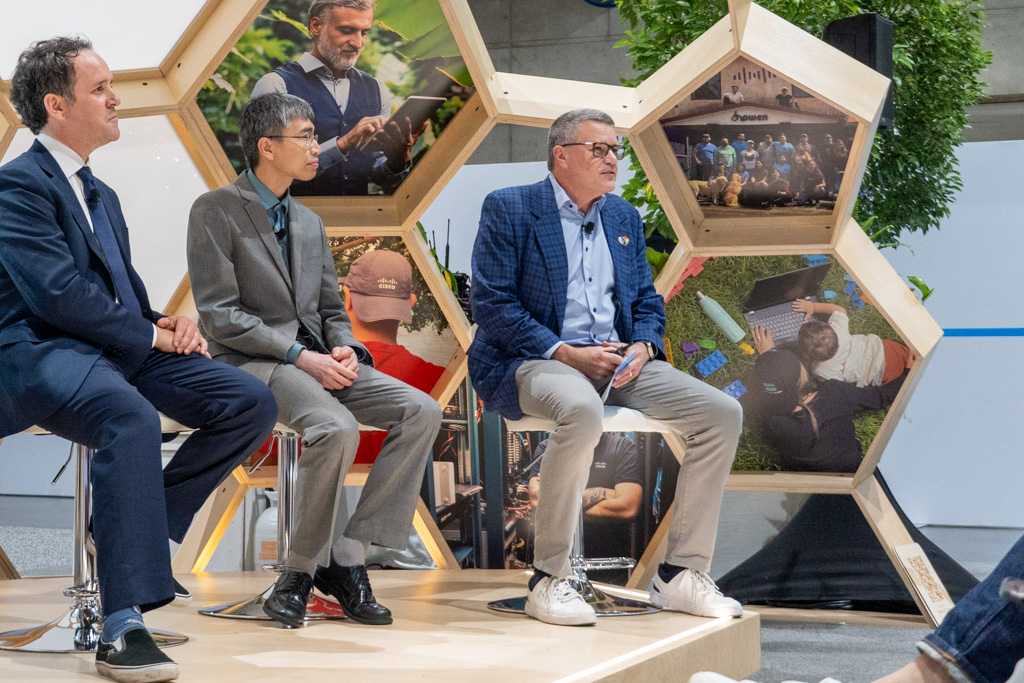 guydiedrich's tweet image. It was an inspiring week at #CiscoLive! 🌍 I enjoyed hosting a digital innovation talk with academia and industry partners from @RutgersU and @MorganSolar, celebrating 10 yrs of #CiscoCDA, and exploring the immersive #LearnwithCisco community.