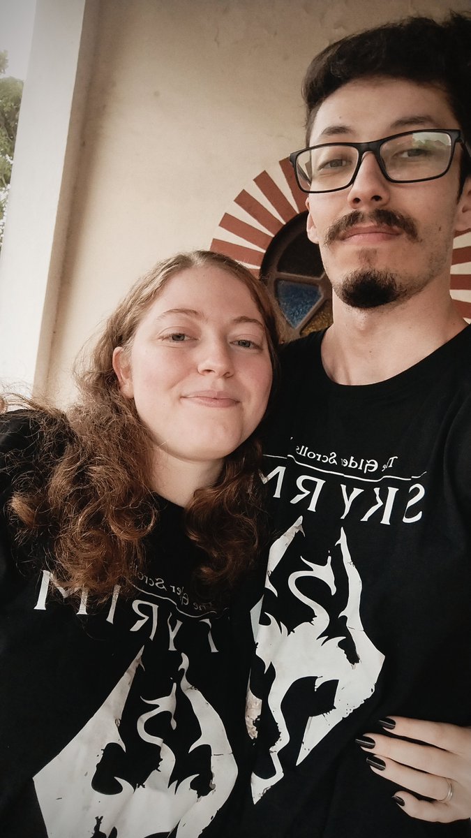 musgraives's tweet image. chocante: passar o dia dos namorados NAMORANDO
te amo muito meu divo 🖤