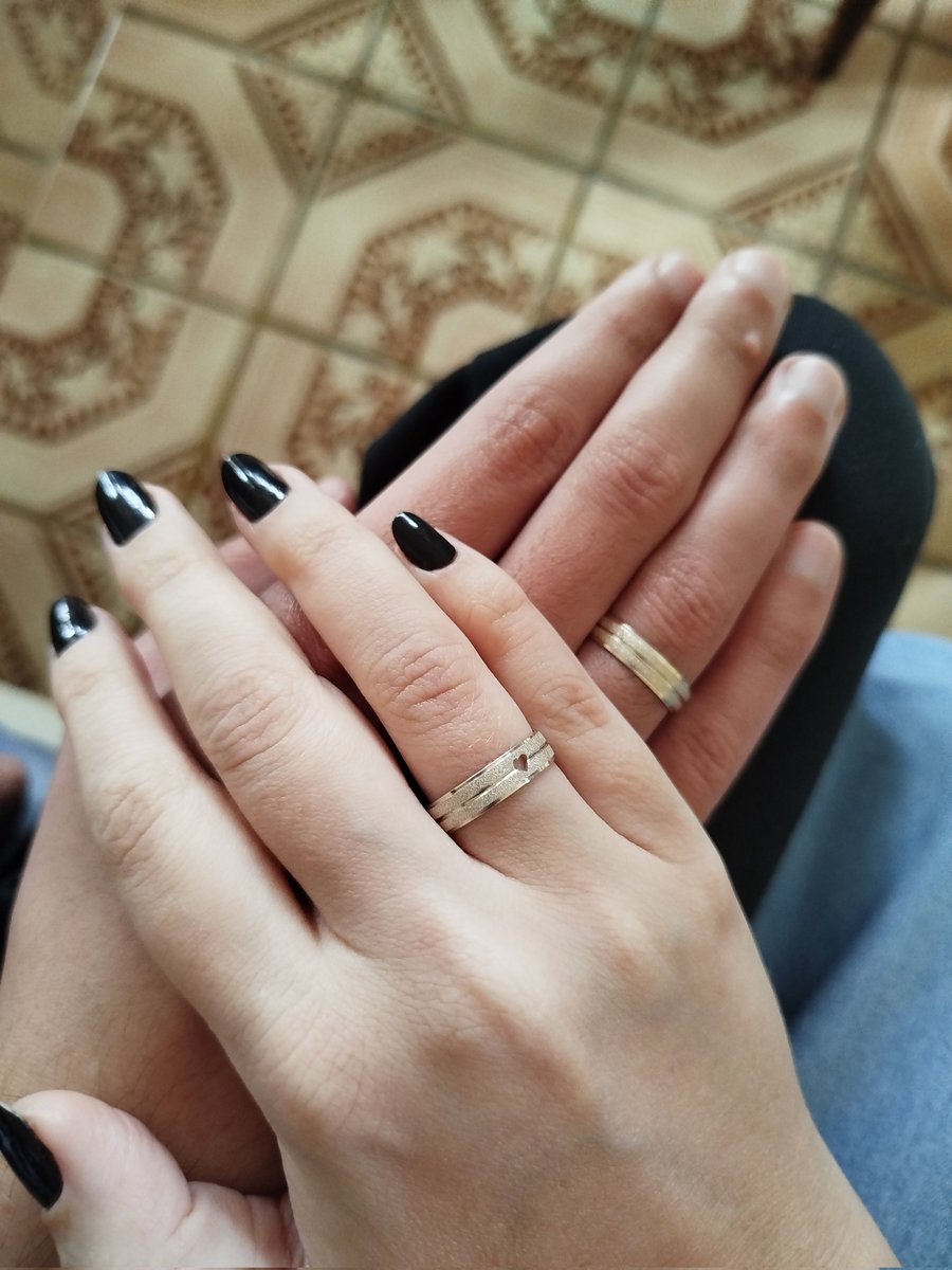 musgraives's tweet image. chocante: passar o dia dos namorados NAMORANDO
te amo muito meu divo 🖤