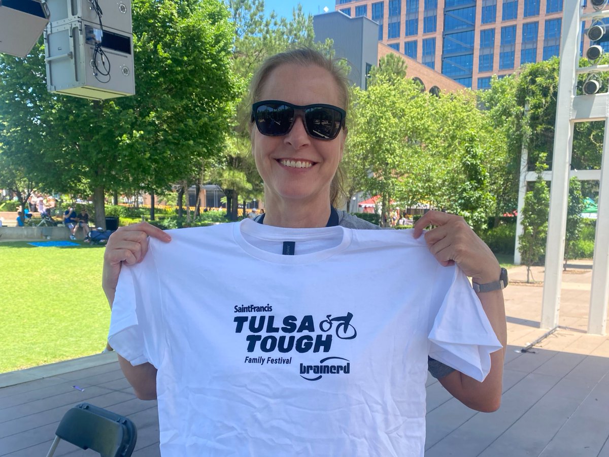 BrainerdChemCo's tweet image. This is what Brainerd calls a WHEELIE good time. 👇

From cheering on cyclists to helping throw a bubble-filled foam party, this year's @tulsa_tough event was one for the books! Check out a few pics of our team volunteering behind the scenes below. 🚴 💥