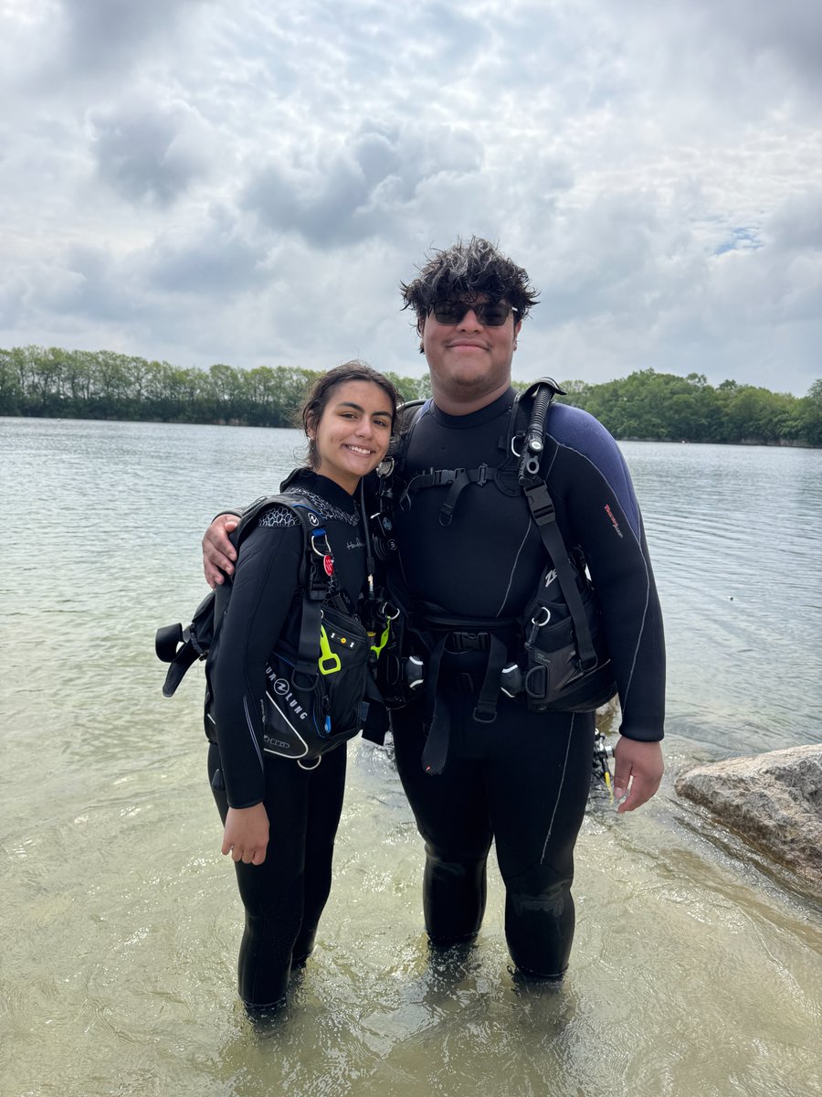 Scuba diving pros! 🤿

Congrats to the following Bulldogs who got certified from Professional Association of Diving Instructors Bob Peck and Dylan Shaughnessy:

Noah De La Llave
Stephen Everett
Seth Hayes
Andrew Karczewski
Elias Marquez
Brooks Willers