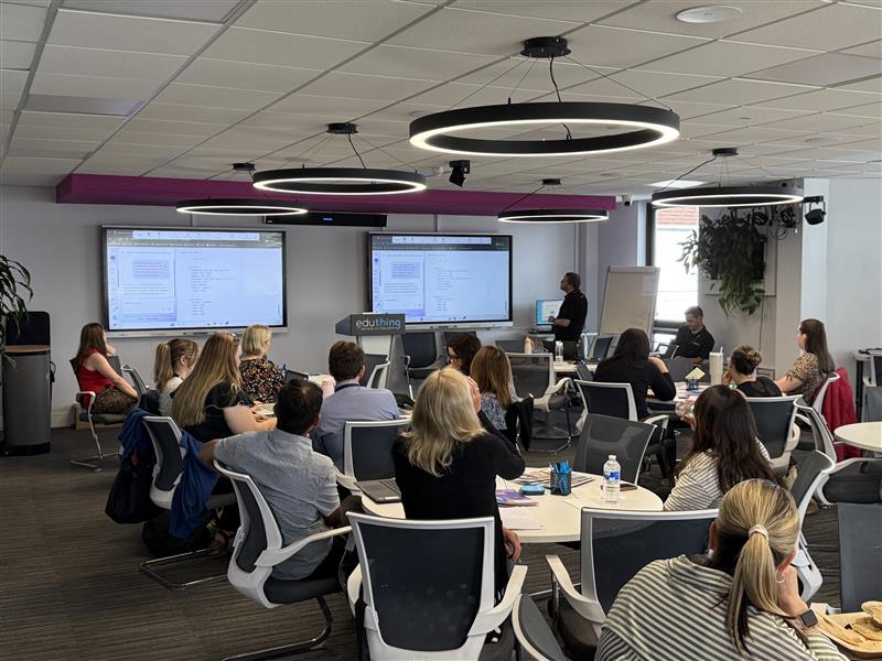 eduthing tweet media